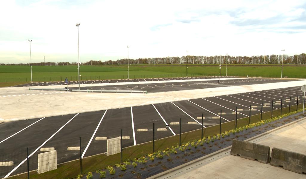 Nouveau parking pour poids-lourds hyper sécurisé