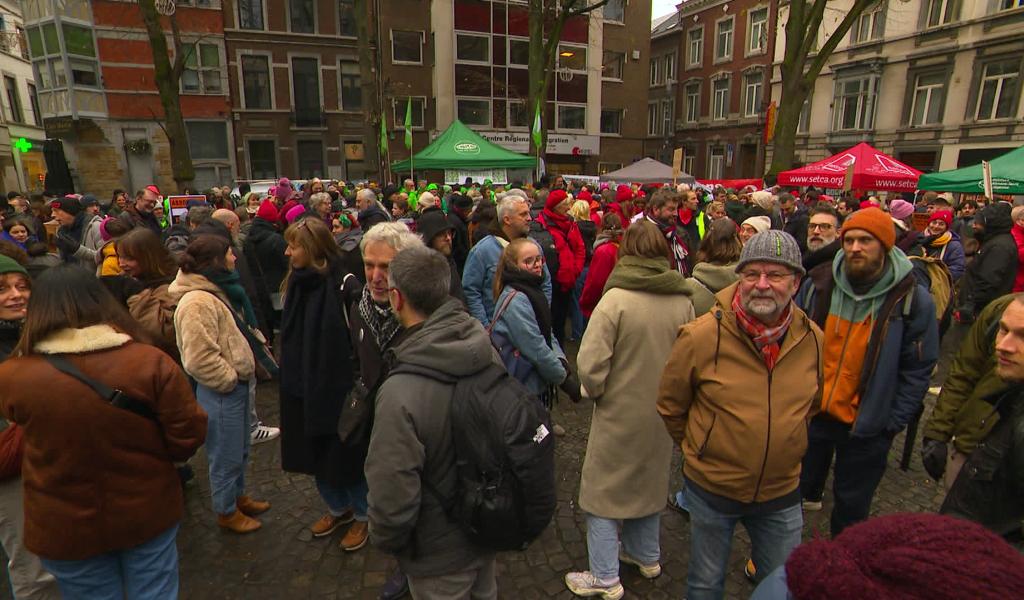 Grève, 3è jour: les secteurs public, privé, associatif et culturel sont mobilisés