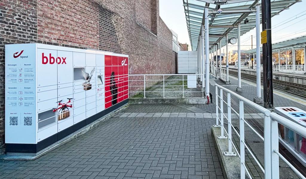 Des distributeurs Bbox dans toujours plus de gares du pays