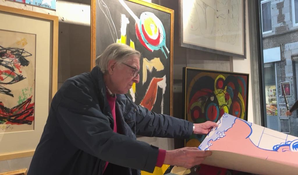 Un octogénaire met ses diverses collections en vente