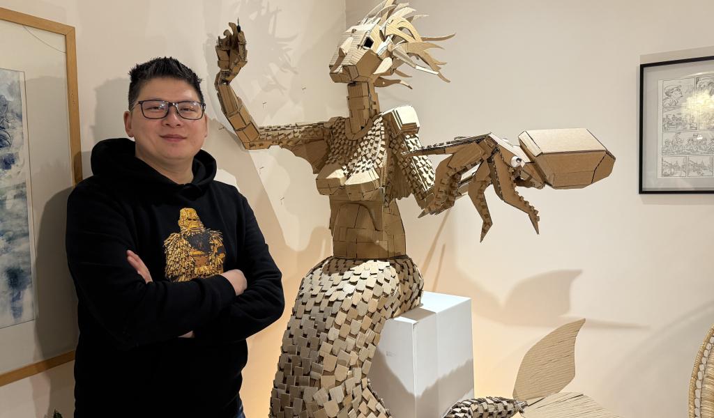 Mathieu Gilmaire, sculpteur de carton à Tihange