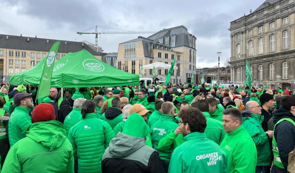 Journée de grève contre le gouvernement Arizona