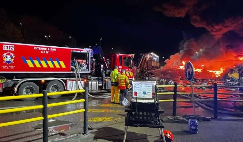 Incendie chez Recydel : les pompiers ont été occupés toute la nuit