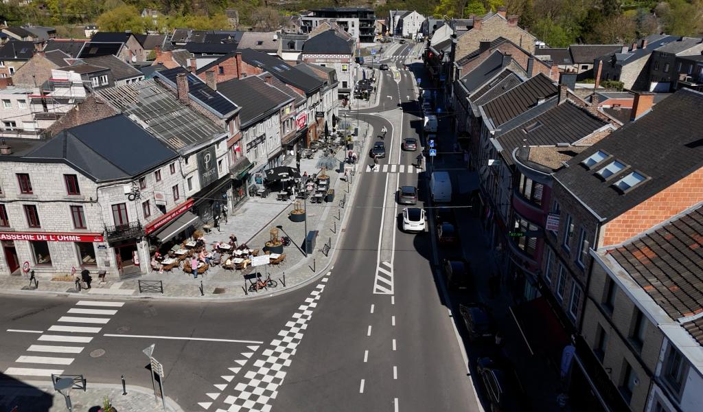 Aywaille: la place Joseph Thiry finie, citoyens et commerçants ravis