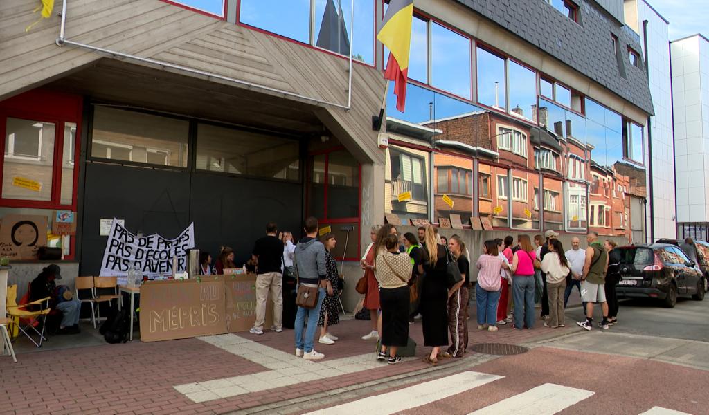 CE1D, CESS : les manifestants bloquent les dépôts