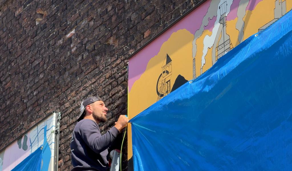 Une nouvelle fresque à Huy pour commémorer les 80 ans de l’immigration italienne
