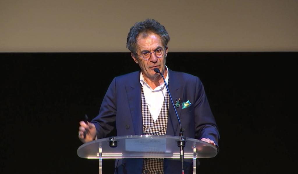 "L'éternité béante. Et si Einstein revenait ?"  - Étienne Klein