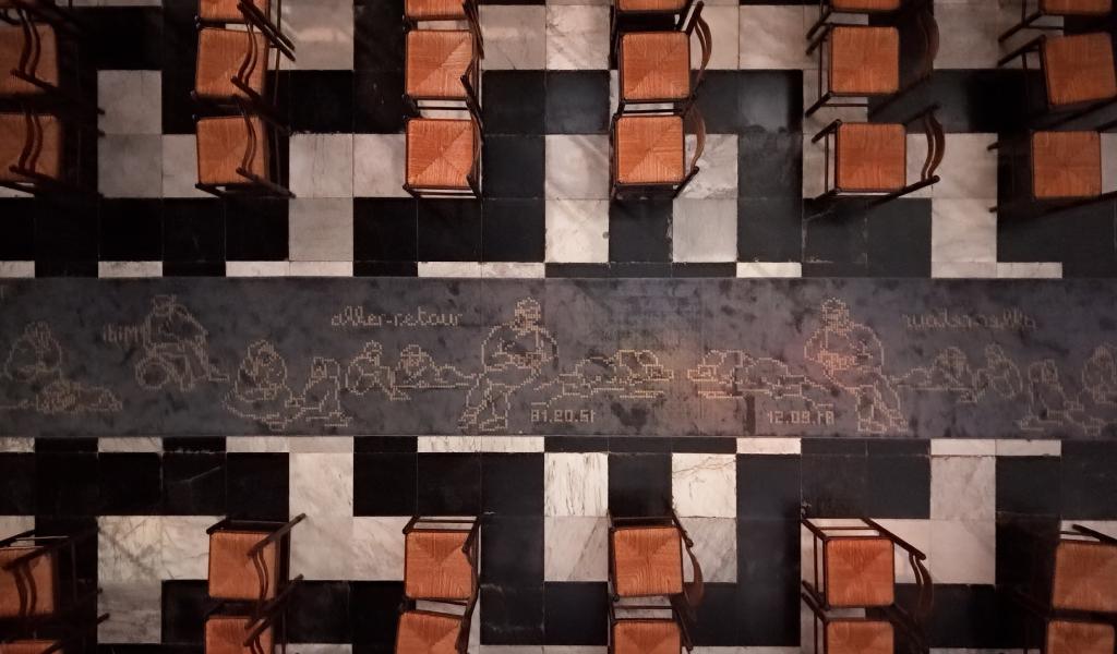 Un tapis de 33 mètres a été déroulé à la Cathédrale de Liège