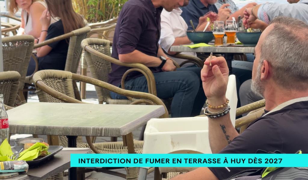 À Huy, l’interdiction de fumer en terrasse divise : « 10 mètres, c’est peut-être un peu violent »