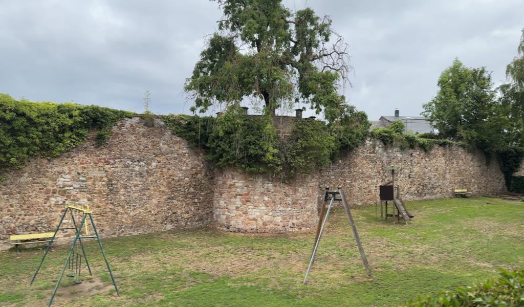 Cure de jouvence pour les remparts de Huy