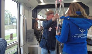 La commune de Chaudfontaine initie les seniors à prendre le tram