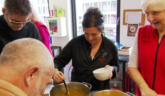 Une cheffe étoilée à la Croix-Rouge de Liège