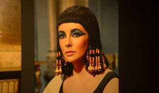 Cléopâtre Superstar à Liège-Guillemins