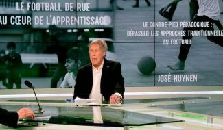 José Huynen partage sa vision du foot dans son livre
