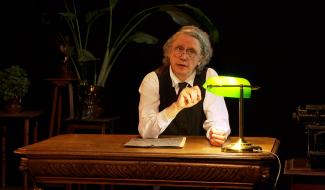 Librement inspiré de la nouvelle de Melville, "Bartleby" est un seul-en-scène de Frédéric Lorent