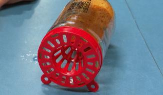 Frelons asiatiques: les communes distribuent massivement des pièges