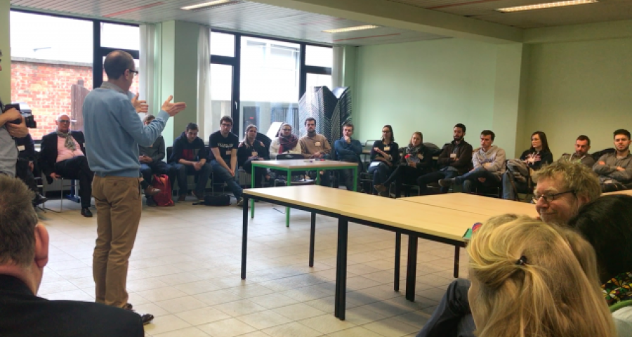 Des jeunes lors du Parlement Jeunesse du Développement Durable