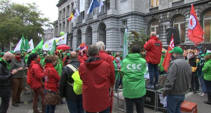 Les syndicats chrétiens et socialistes redescendent dans la rue contre l'Arizona
