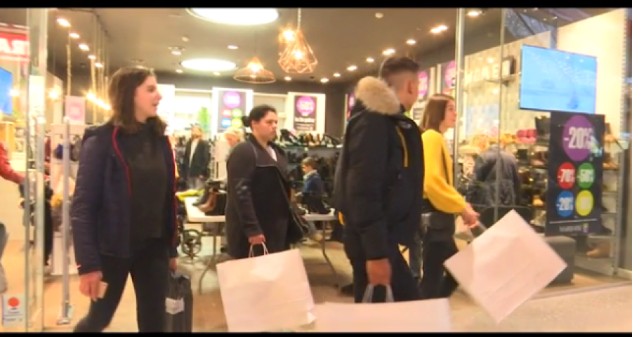 Les testeurs : Les soldes (3/5)