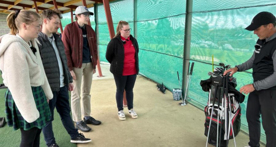 Les testeurs sont fair-play sur le fairway (2/5)