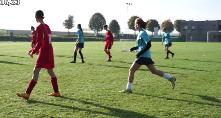 Un autre regard: Formation Sport-Etudes football féminin