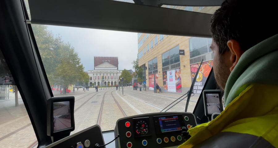 Tram en commun S7#2 : essais dynamiques en centre-ville