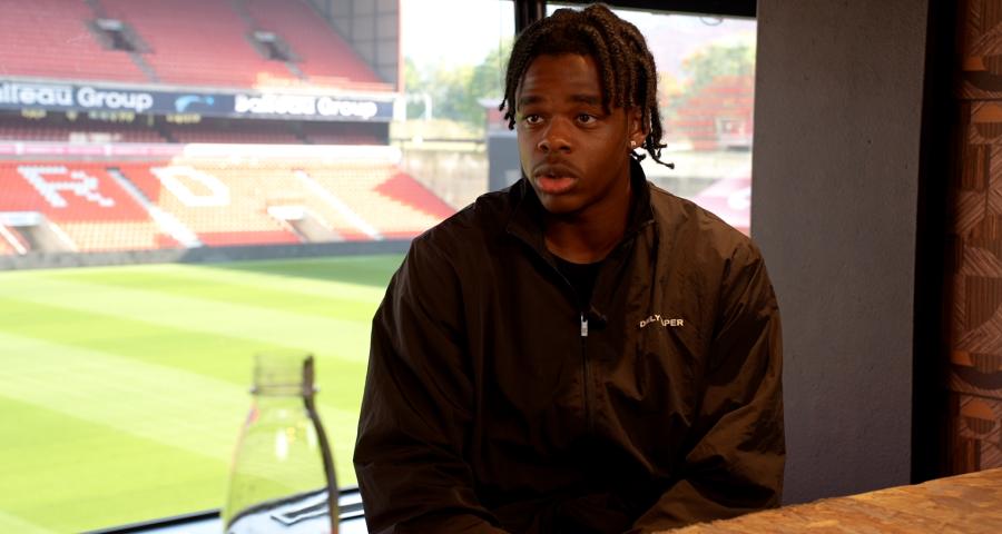 Ngoy (Standard) : "Le coach a mis l'accent sur la mentalité et ça paye"