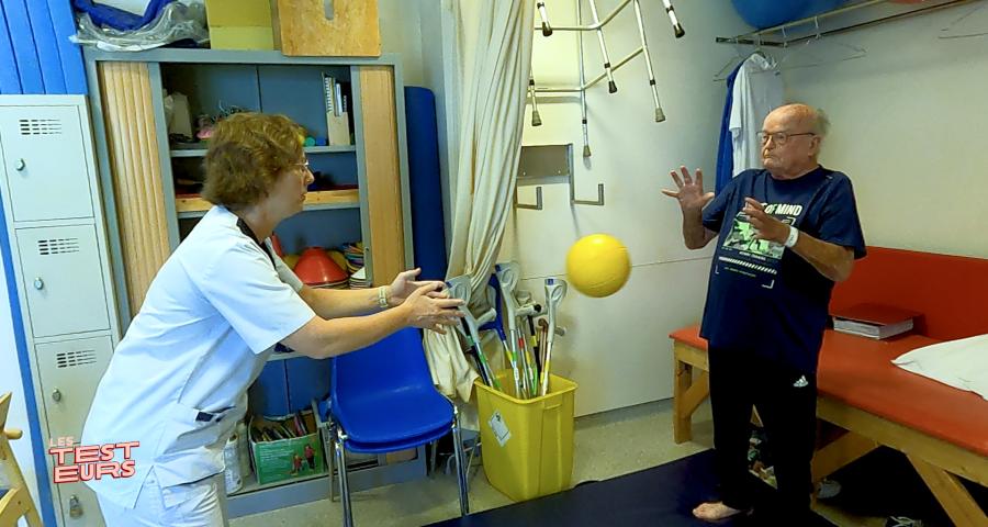 Les Testeurs prennent un coup de vieux (2/7)