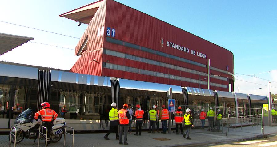Le tram roule jusqu'au Standard
