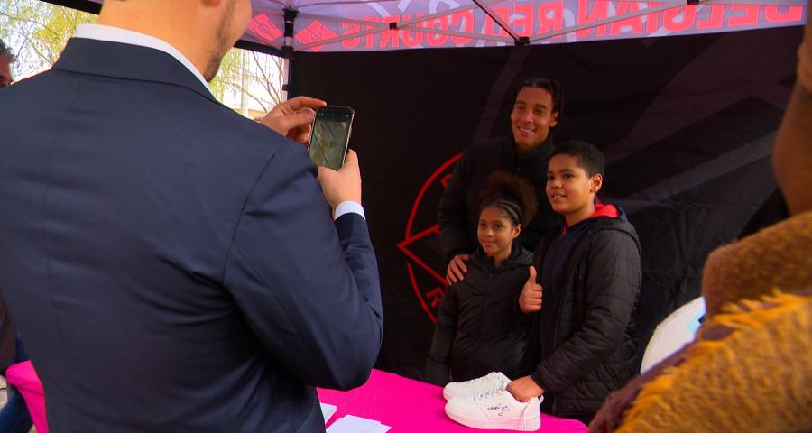 Axel Witsel inaugure un Red Court à Angleur