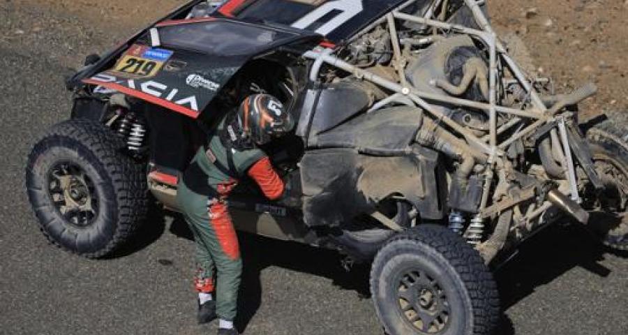 Dakar: Sébastien Loeb et son copilote liégeoise Fabian Lurquin contraints à l'abandon