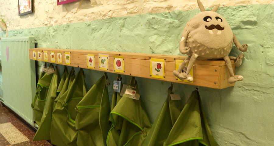 Des sacs anti-poux à l'école Saint-Louis de Huy