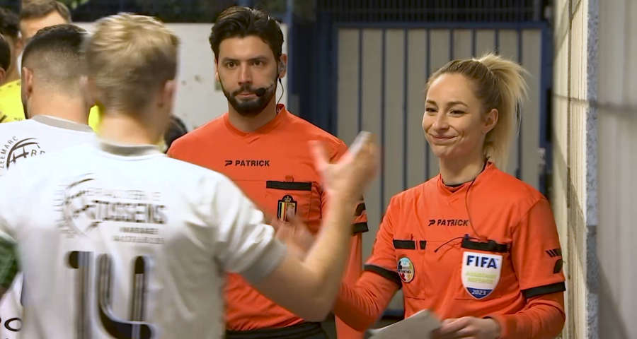 Notre collègue Mélissa Lejear a reçu son badge FIFA 2025