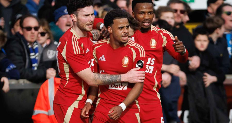 Le Standard renverse un Club Bruges réduit à dix pendant plus d'une demi-heure