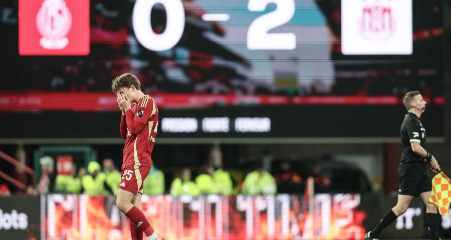 Battu dans le Clasico, le Standard s'éloigne des PO1