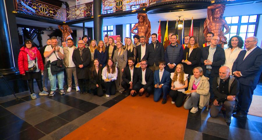 Lucie Napolitano et Arnaud Dely reçoivent le Perron d'or 2024