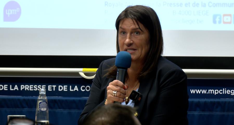 La ministre Galant présentera mardi au secteur son plan de réforme des médias de proximité