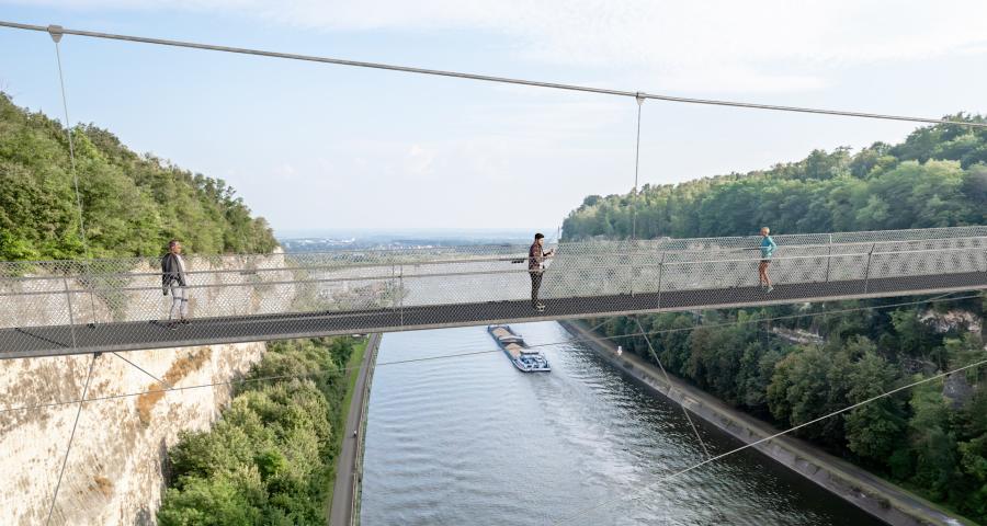 Construction de la plus haute passerelle de Belgique
