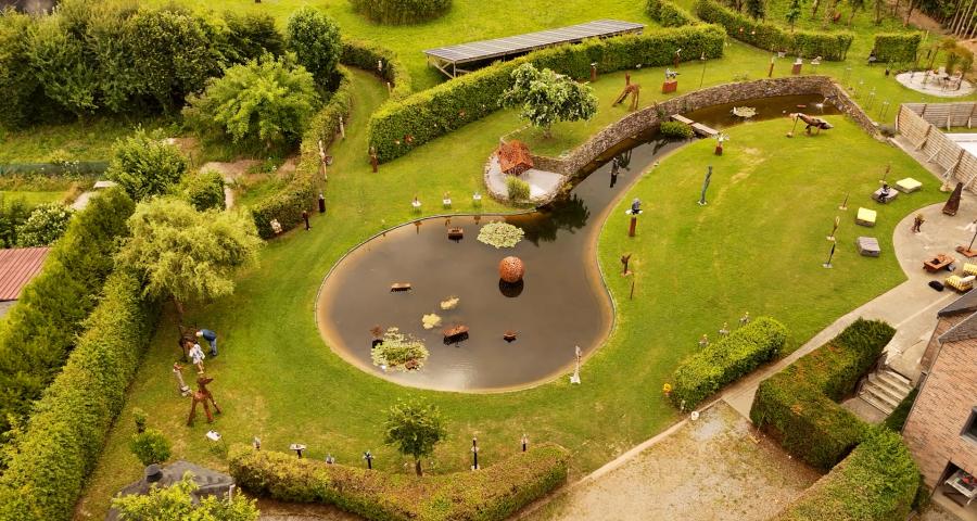 Pas à pas : entre fontaines et braseros