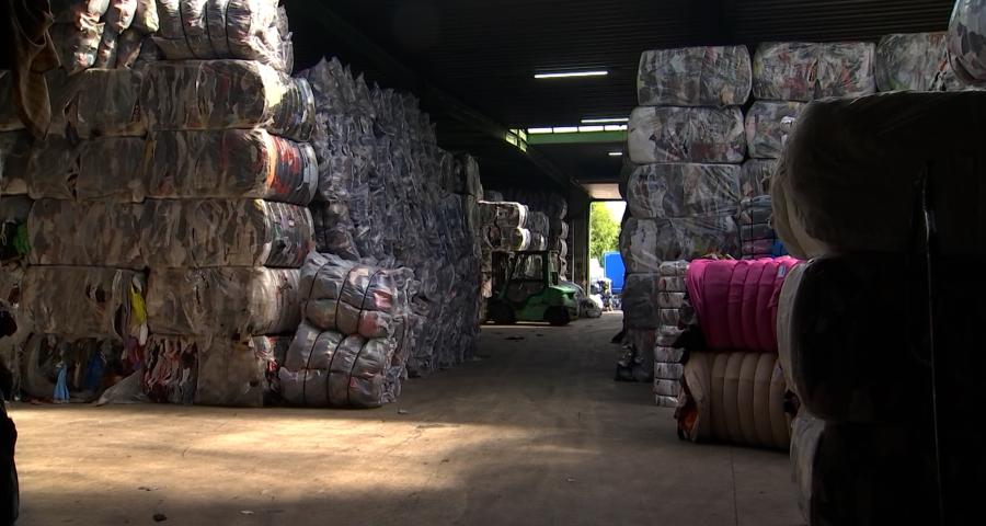 Le secteur du recyclage textile est en crise