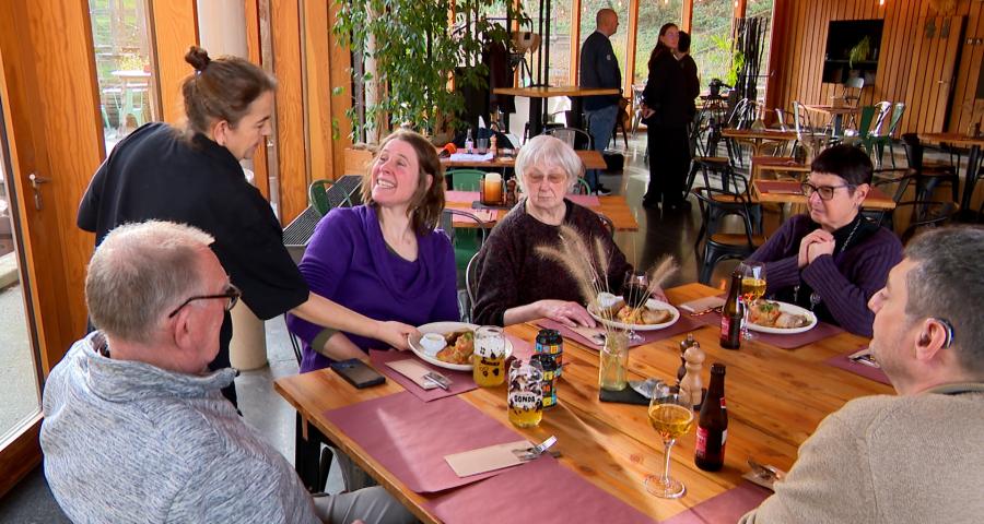 Au Préhistomuseum : un restaurant social