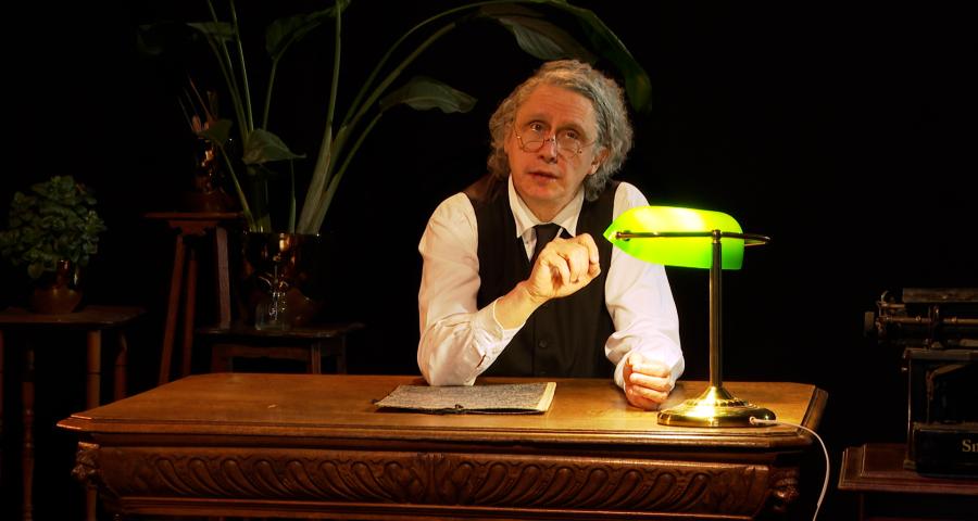 Librement inspiré de la nouvelle de Melville, "Bartleby" est un seul-en-scène de Frédéric Lorent