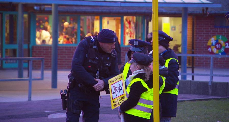 Sécurité routière à Flémalle: des enfants sensibilisent leurs parents