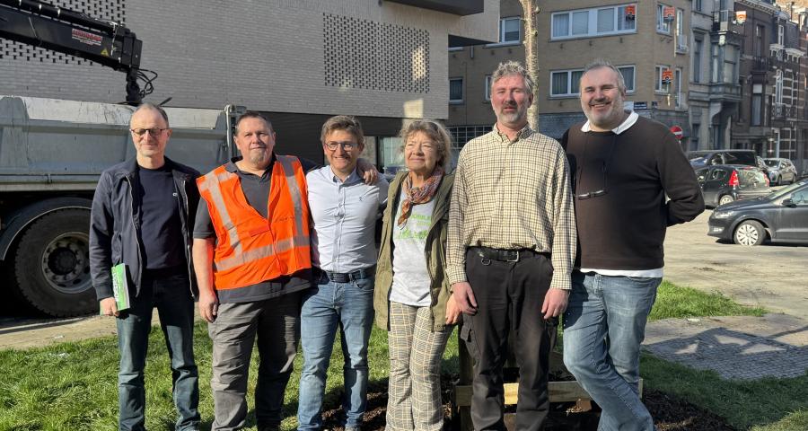 Plan Canopée : Plantation du 5 000e arbre dans l'espace public