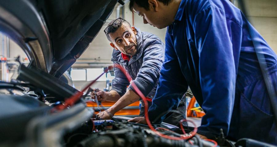 Se former comme mécanicien d’un marque automobile allemande bien connue