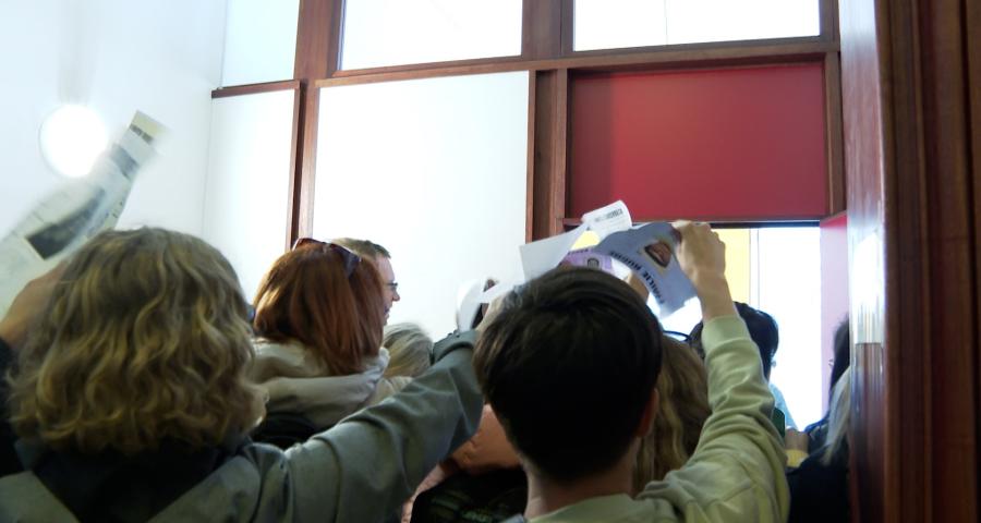 Nouvelle action des enseignants : des CV pour protester