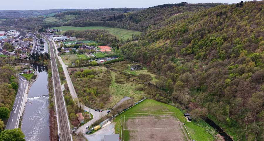 FrichNat : inventaire de la biodiversité dans les friches industrielles
