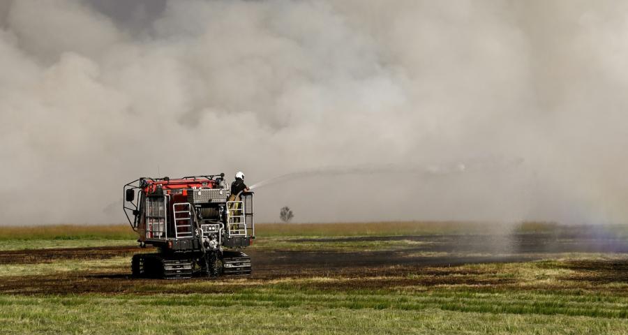 Fagnes : contenir le feu et espérer pouvoir arroser par les airs