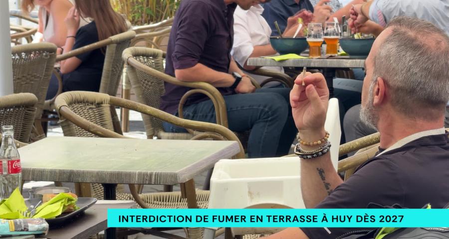 À Huy, l’interdiction de fumer en terrasse divise : « 10 mètres, c’est peut-être un peu violent »