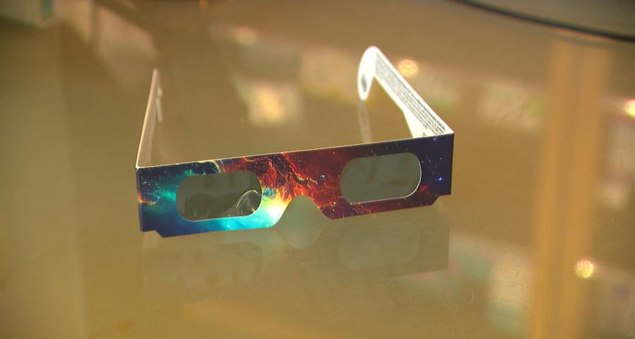 Les lunettes éclipse en rupture de stock
